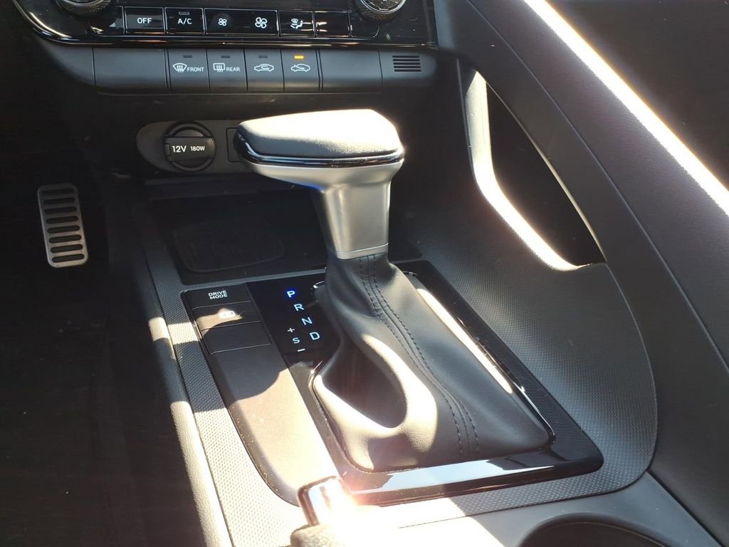 New 2025 Hyundai Elantra Sport image 16