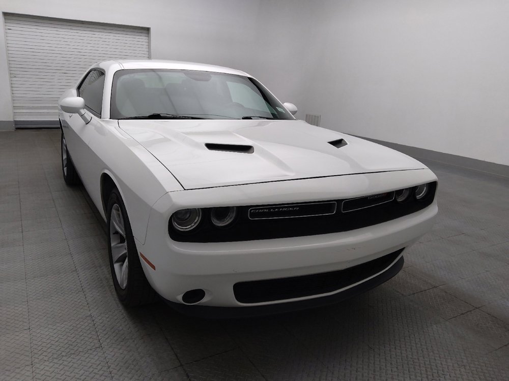 Used 2017 Dodge Challenger SXT image 14