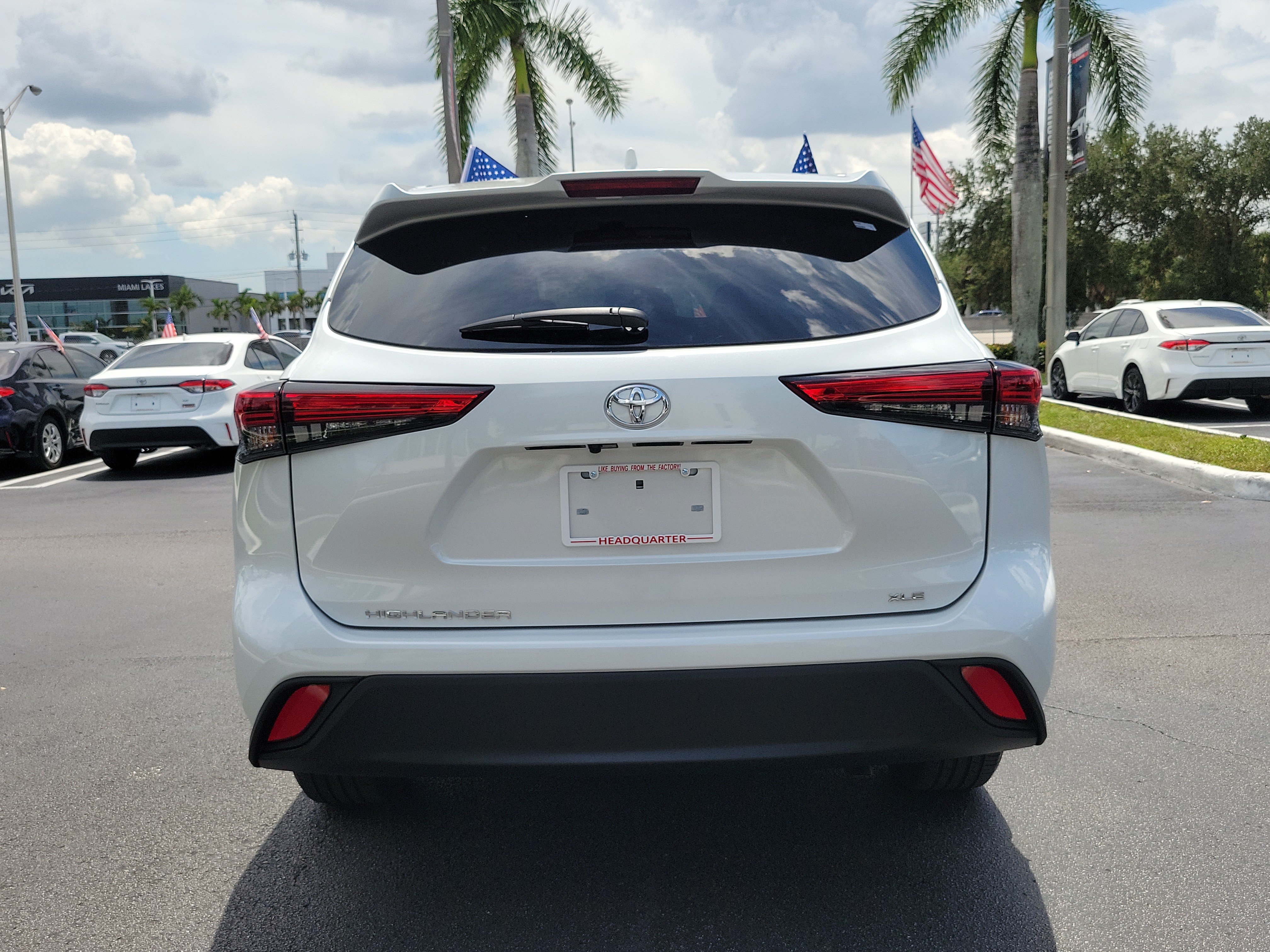Used 2022 Toyota Highlander XLE FWD image 10