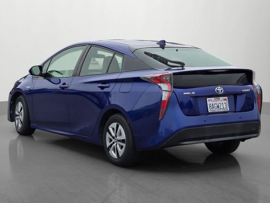 Used 2017 Toyota Prius Two w/ Prius Two Safety Plus Package FWD image 4