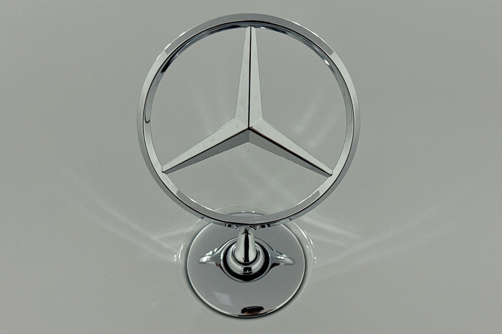 New 2026 Mercedes-Benz S 580e 4MATIC Sedan image 12