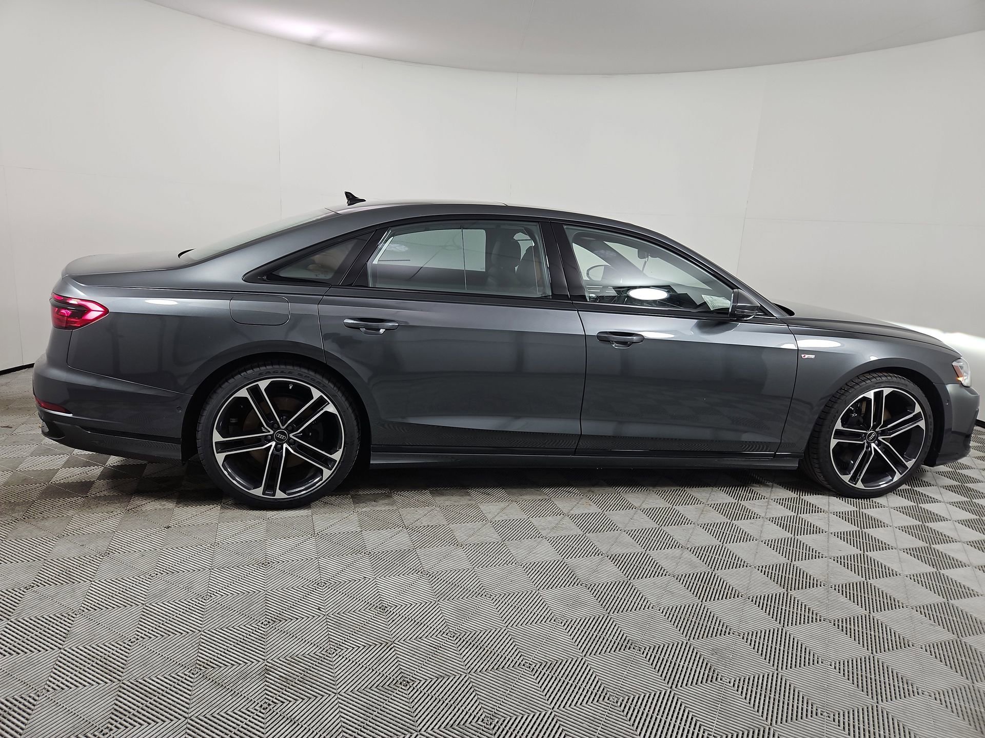 New 2026 Audi A8 L 3.0T image 8