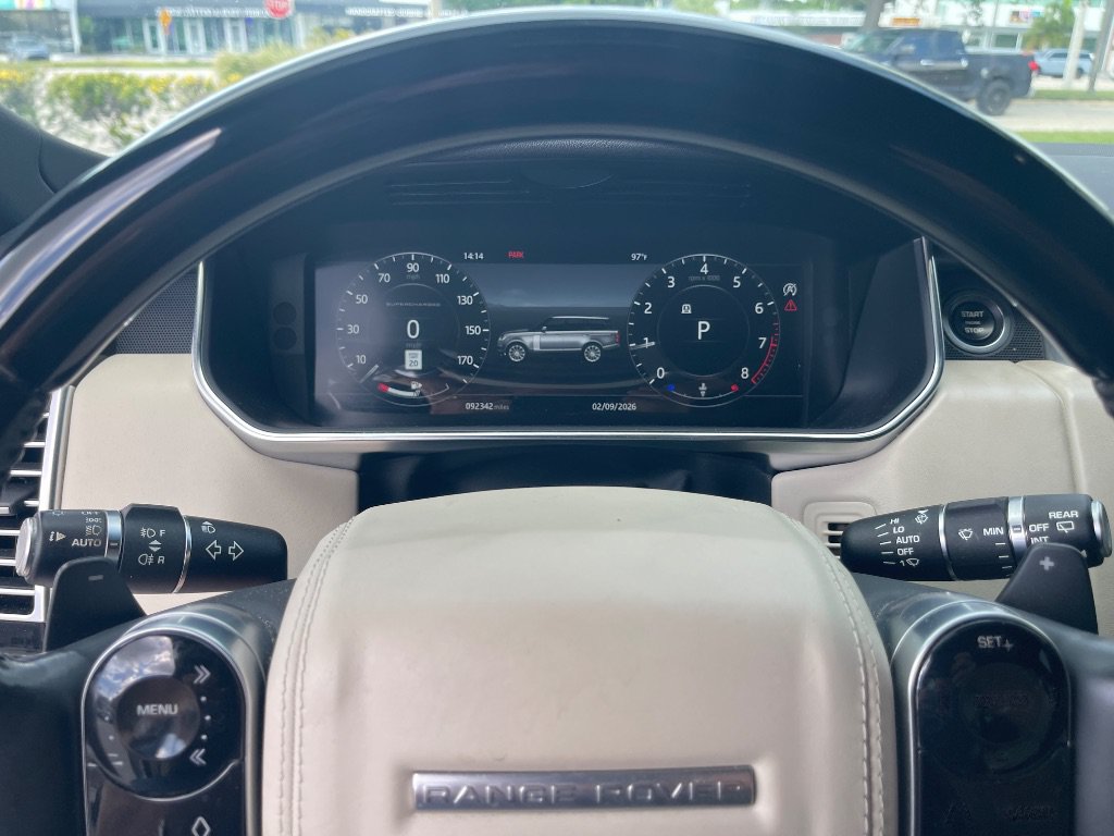 Used 2018 Land Rover Range Rover Supercharged AWD/4WD image 16