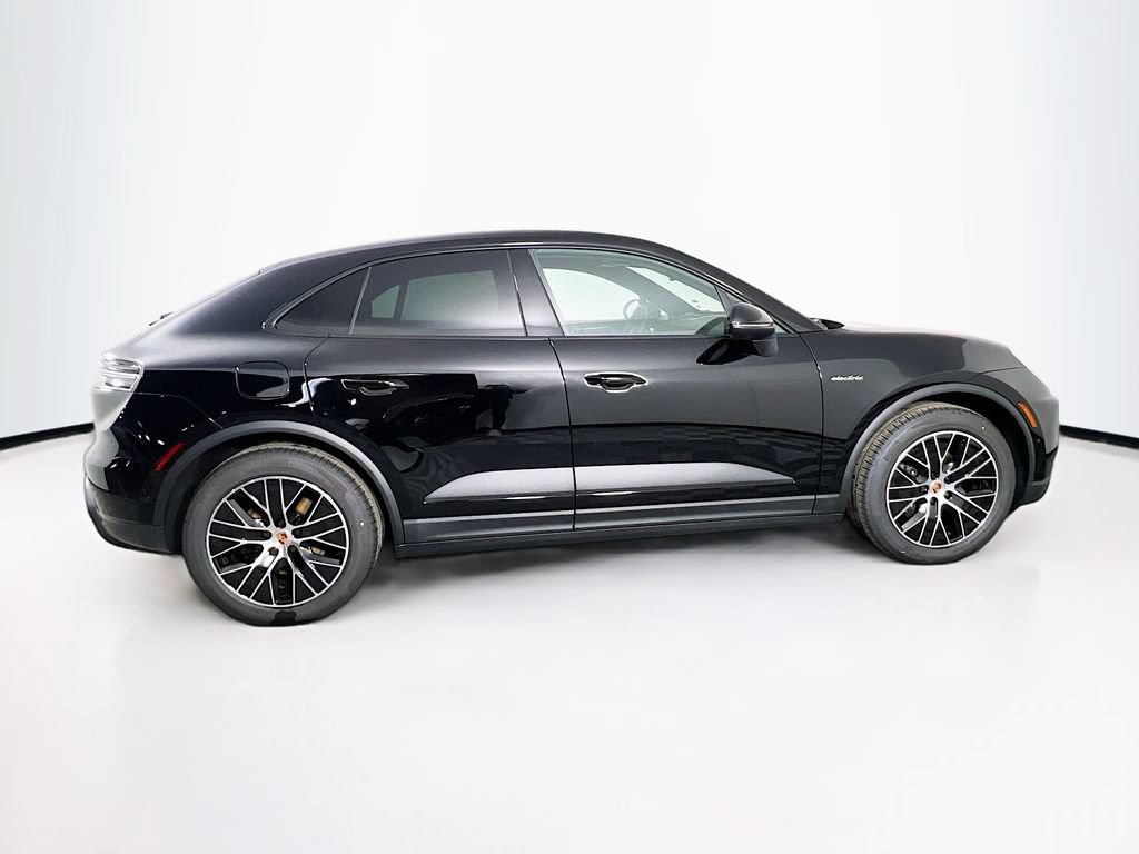 New 2026 Porsche Macan 4 Electric AWD/4WD image 8