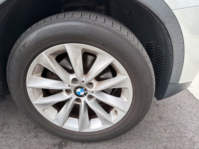Used 2016 BMW X3 xDrive28i AWD/4WD image 4