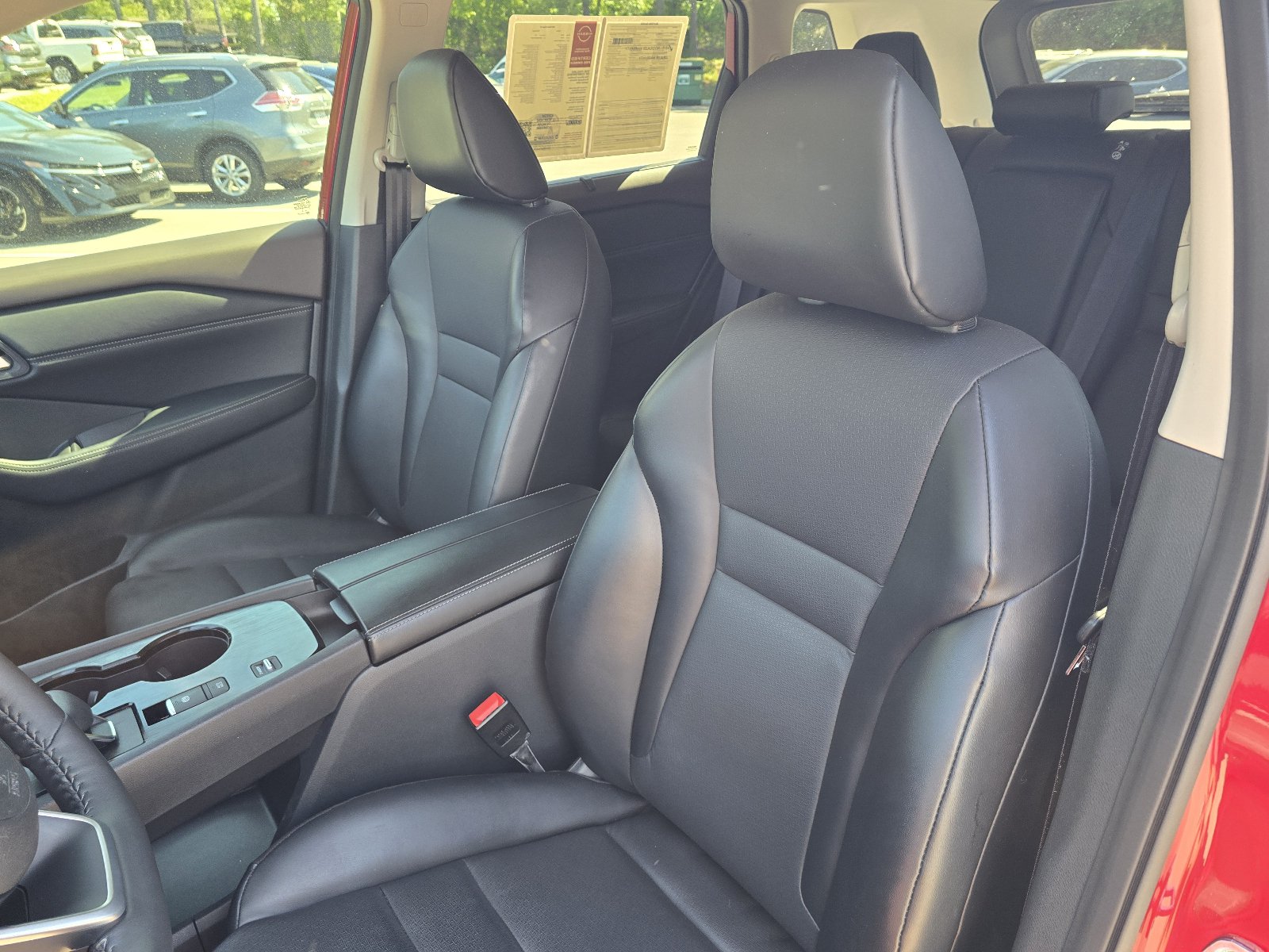 Certified 2022 Nissan Rogue SV w/ SV Premium Package FWD image 13