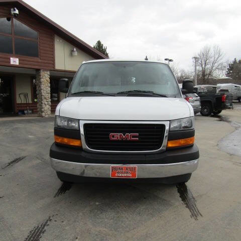 Used 2023 GMC Savana 2500 w/ Driver Convenience Package image 3
