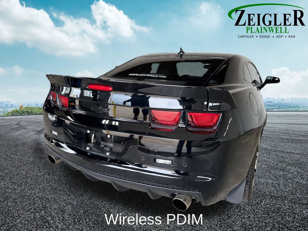 Used 2012 Chevrolet Camaro SS RWD image 5