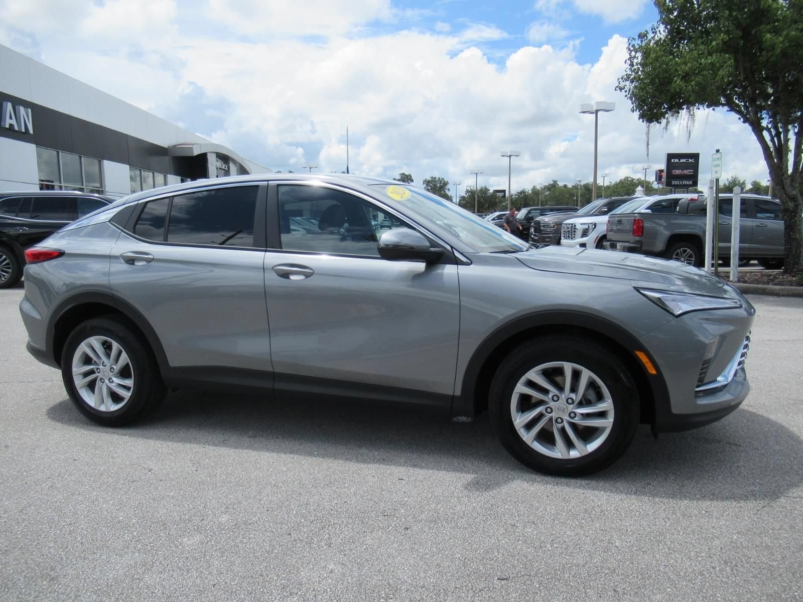 Used 2026 Buick Envista Preferred FWD image 2