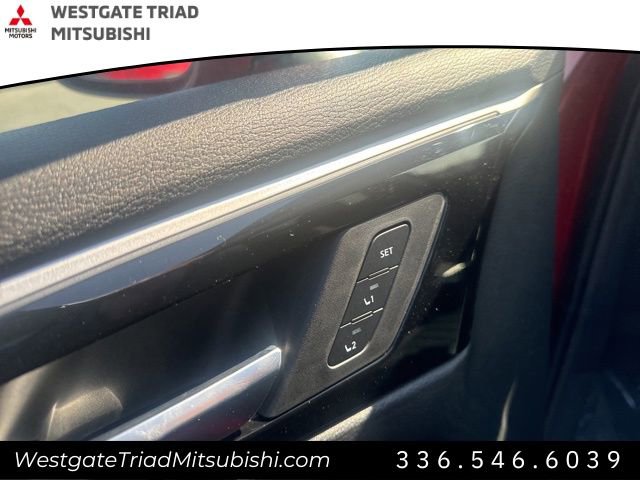 New 2025 Mitsubishi Outlander SEL image 23