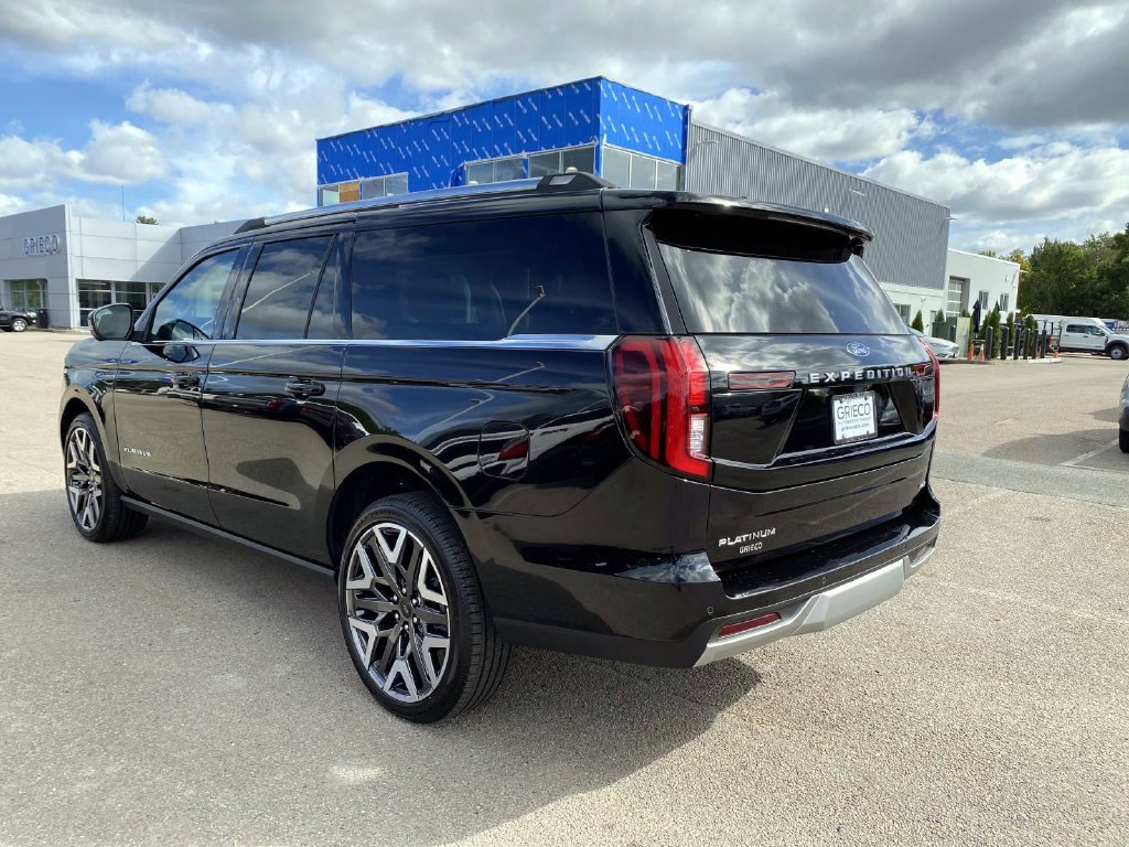 Used 2026 Ford Expedition Max Platinum w/ Platinum Ultimate Package AWD/4WD image 6