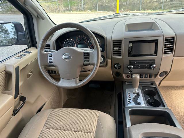 Used 2012 Nissan Titan SV w/ SV Value Truck Pkg image 12