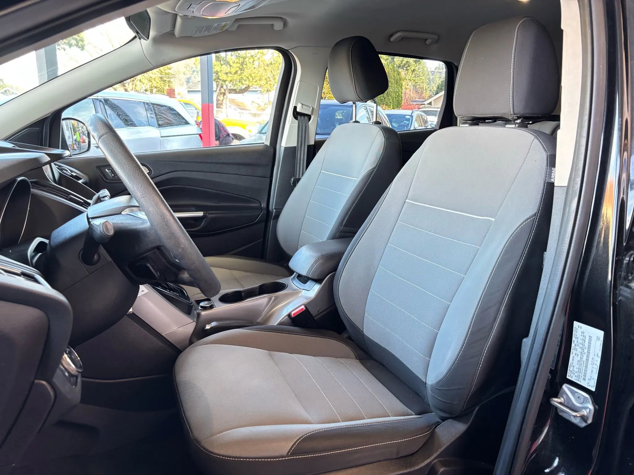 Used 2015 Ford Escape SE w/ Equipment Group 201A image 14