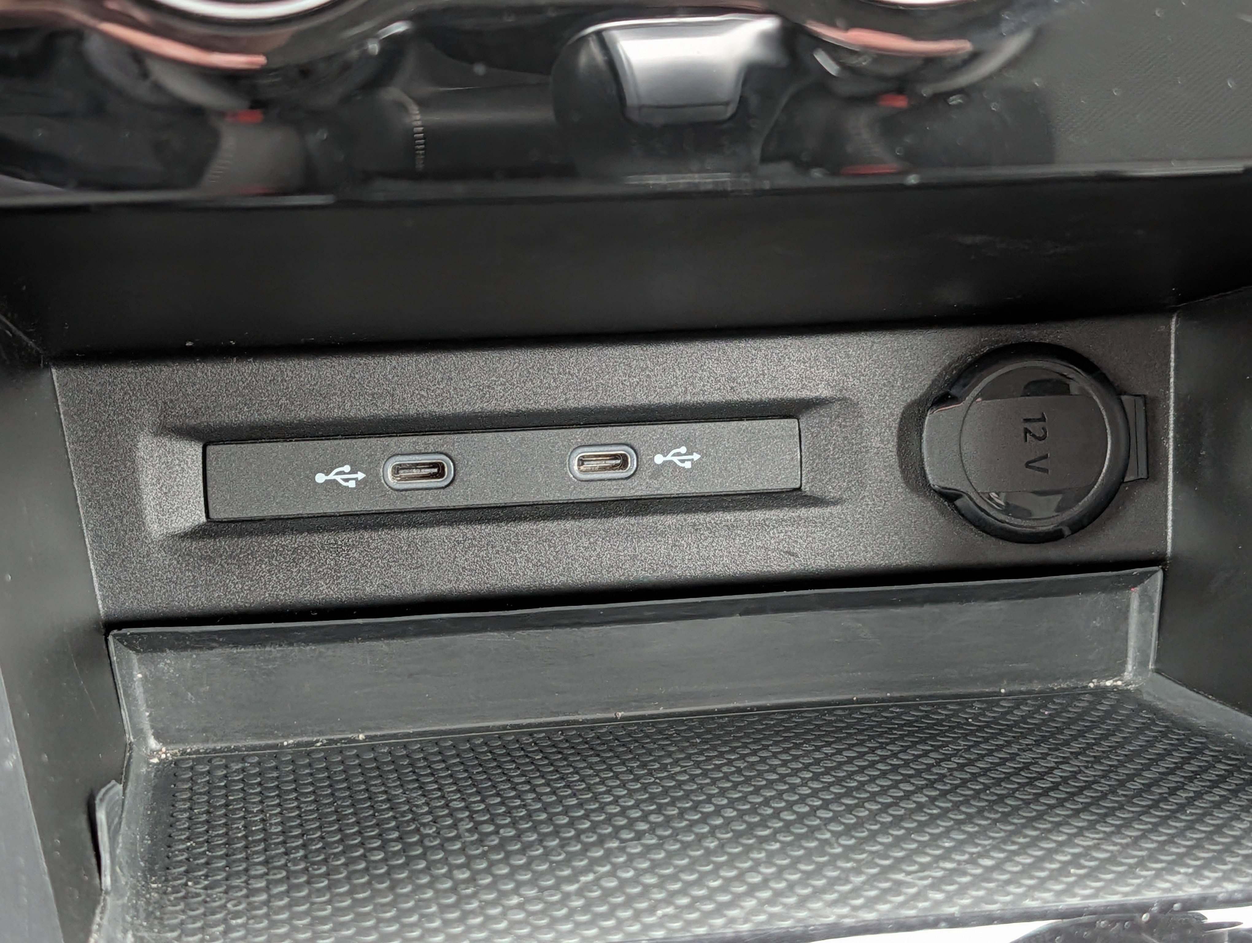 Certified 2024 Volkswagen Taos S FWD image 28