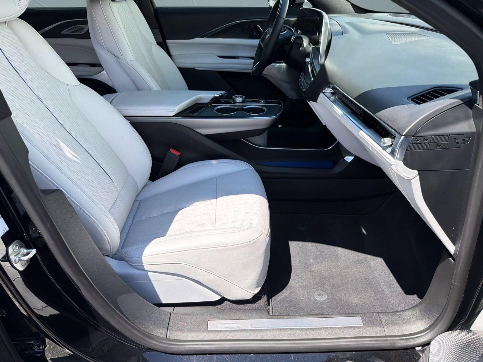 Certified 2024 Cadillac Lyriq Sport AWD/4WD image 24