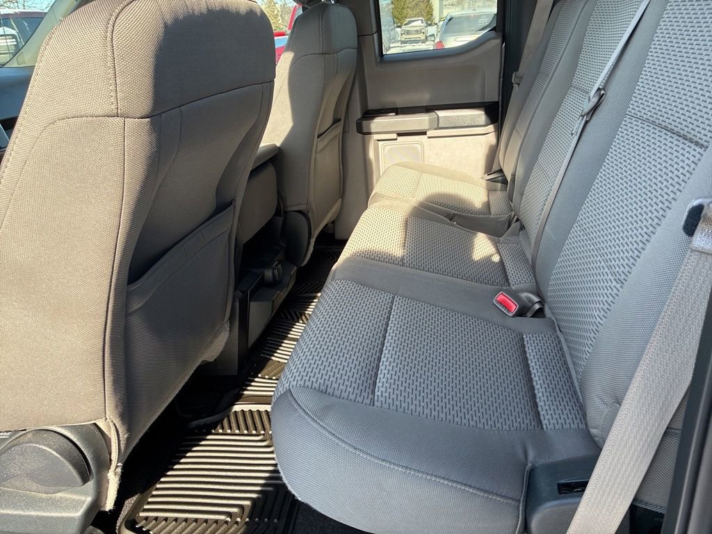 Used 2015 Ford F150 XLT image 22