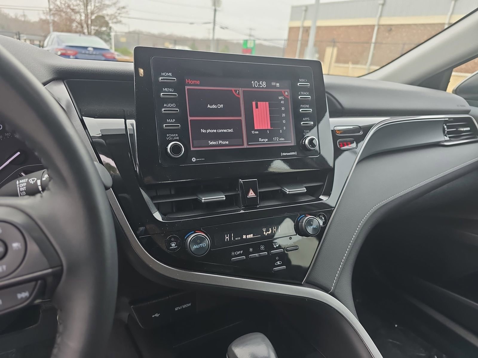 Used 2024 Toyota Camry SE image 24