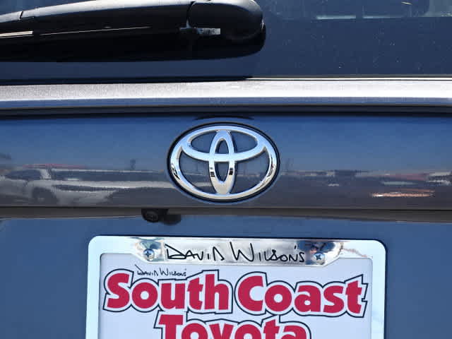 Used 2023 Toyota RAV4 XLE Premium AWD/4WD image 8