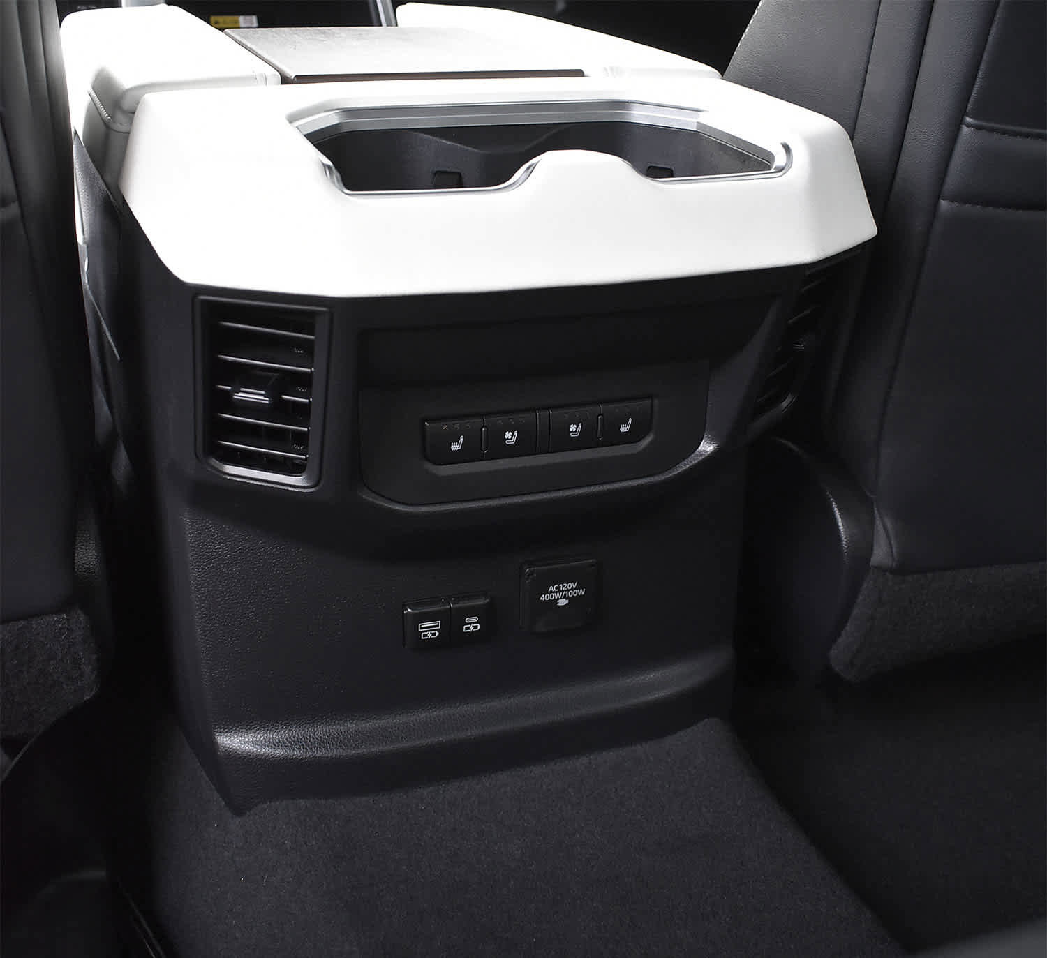 Used 2024 Toyota Tundra Capstone image 13