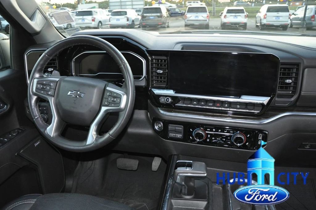 Used 2022 Chevrolet Silverado 1500 RST w/ Convenience Package II image 19