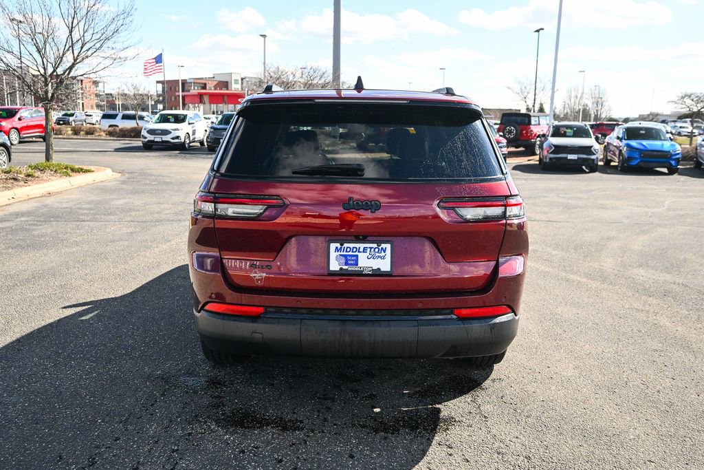 Used 2023 Jeep Grand Cherokee L Laredo image 6