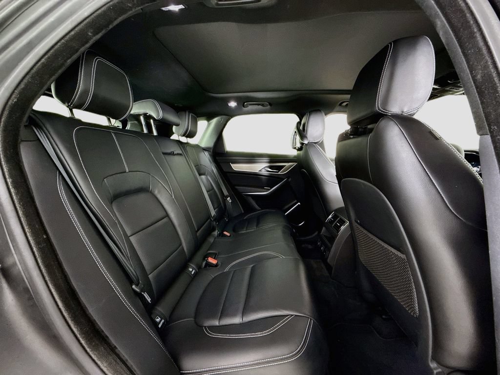 Certified 2025 Jaguar F-PACE R-Dynamic S AWD/4WD image 17