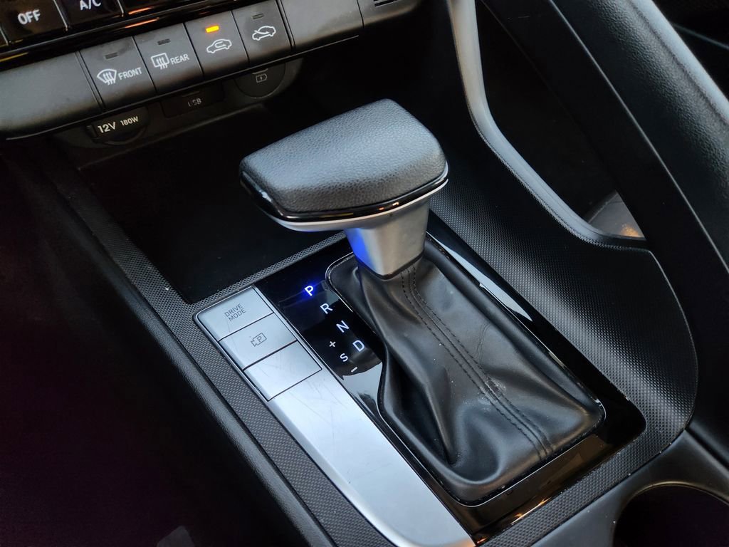 Used 2024 Hyundai Elantra SEL image 24