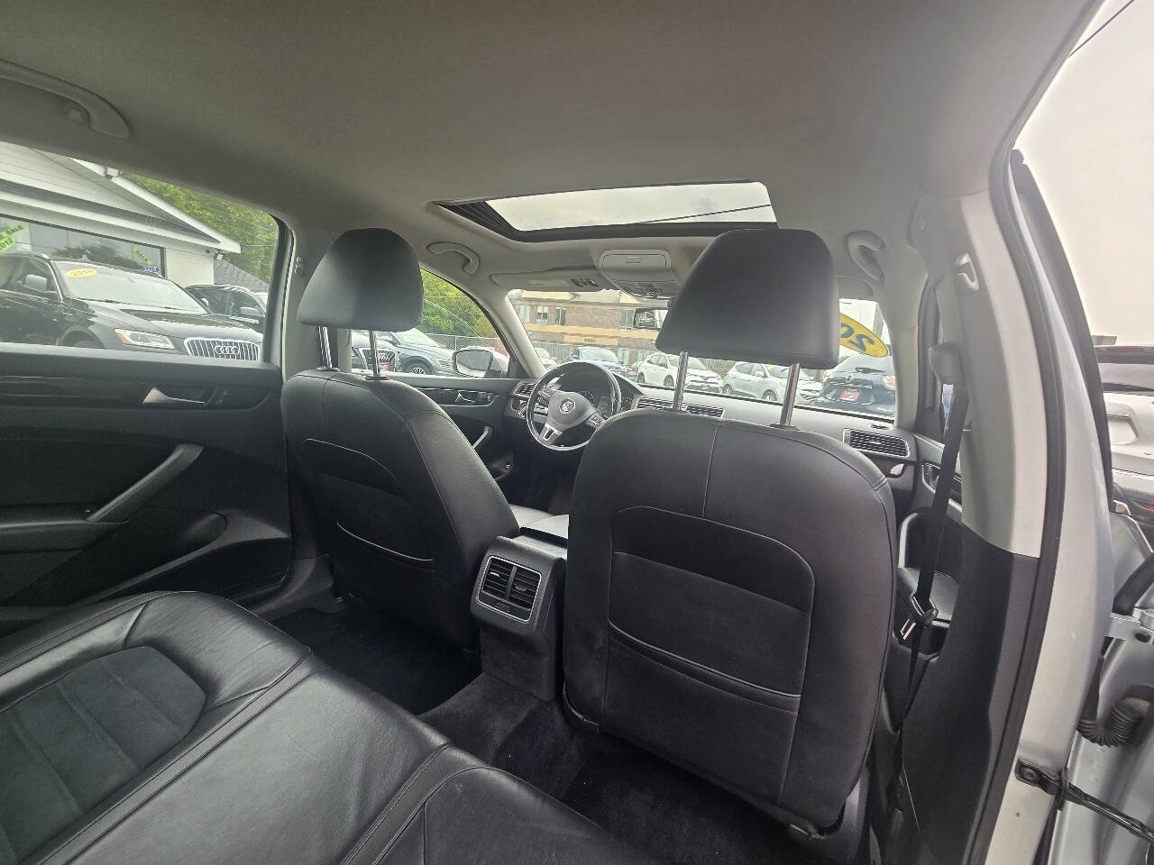 Used 2014 Volkswagen Passat TDI SEL Premium FWD image 29