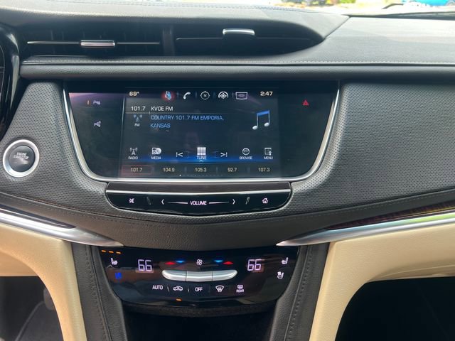 Used 2017 Cadillac XT5 Premium Luxury w/ Driver Assist Package image 18