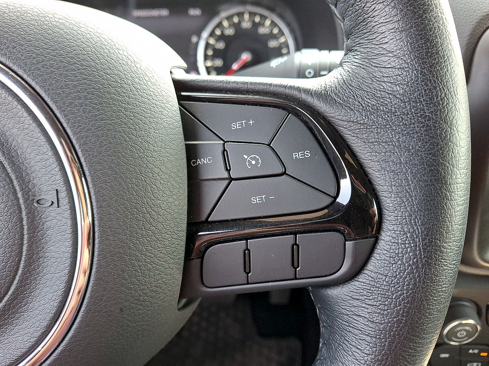 Used 2022 Jeep Renegade Altitude w/ Convenience Group AWD/4WD image 18