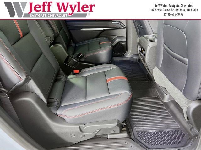 New 2026 Chevrolet Traverse RS w/ LPO, Floor Liner Package FWD image 25