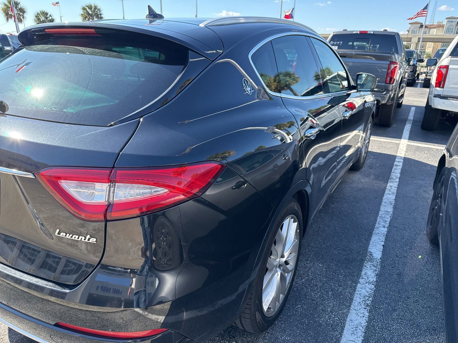 Used 2019 Maserati Levante GranLusso AWD/4WD image 5