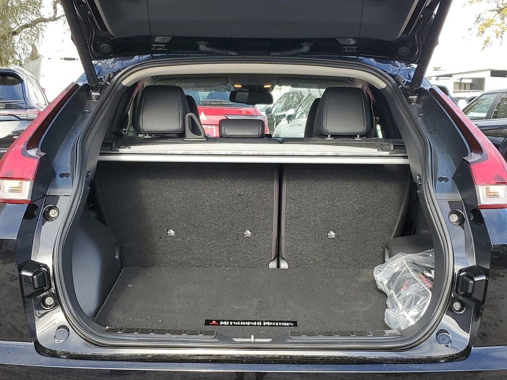Used 2025 Mitsubishi Eclipse Cross Black Edition image 7