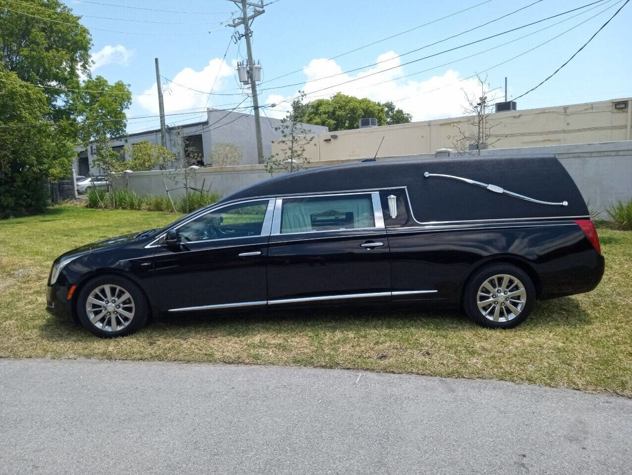 Used 2017 Cadillac XTS image 6