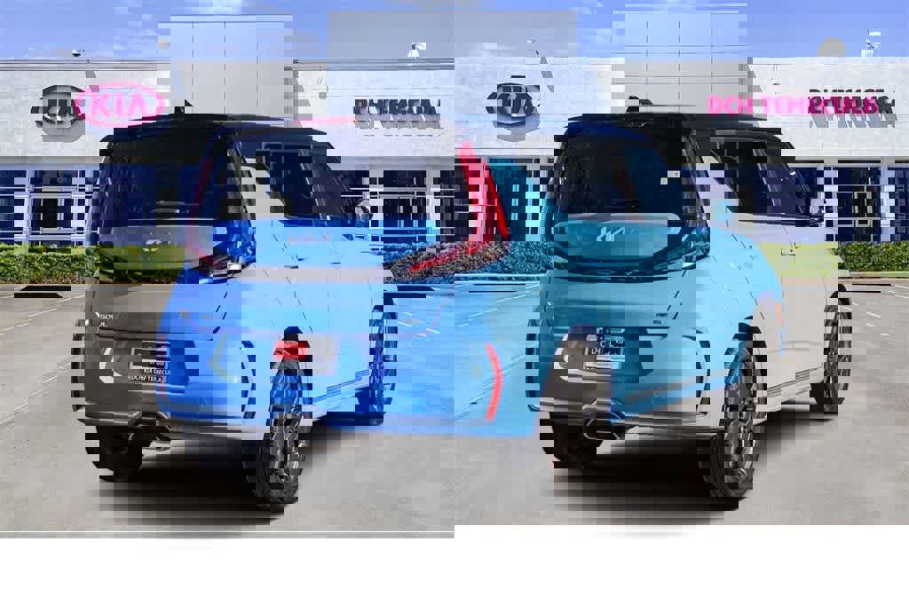 Certified 2024 Kia Soul GT-Line image 4