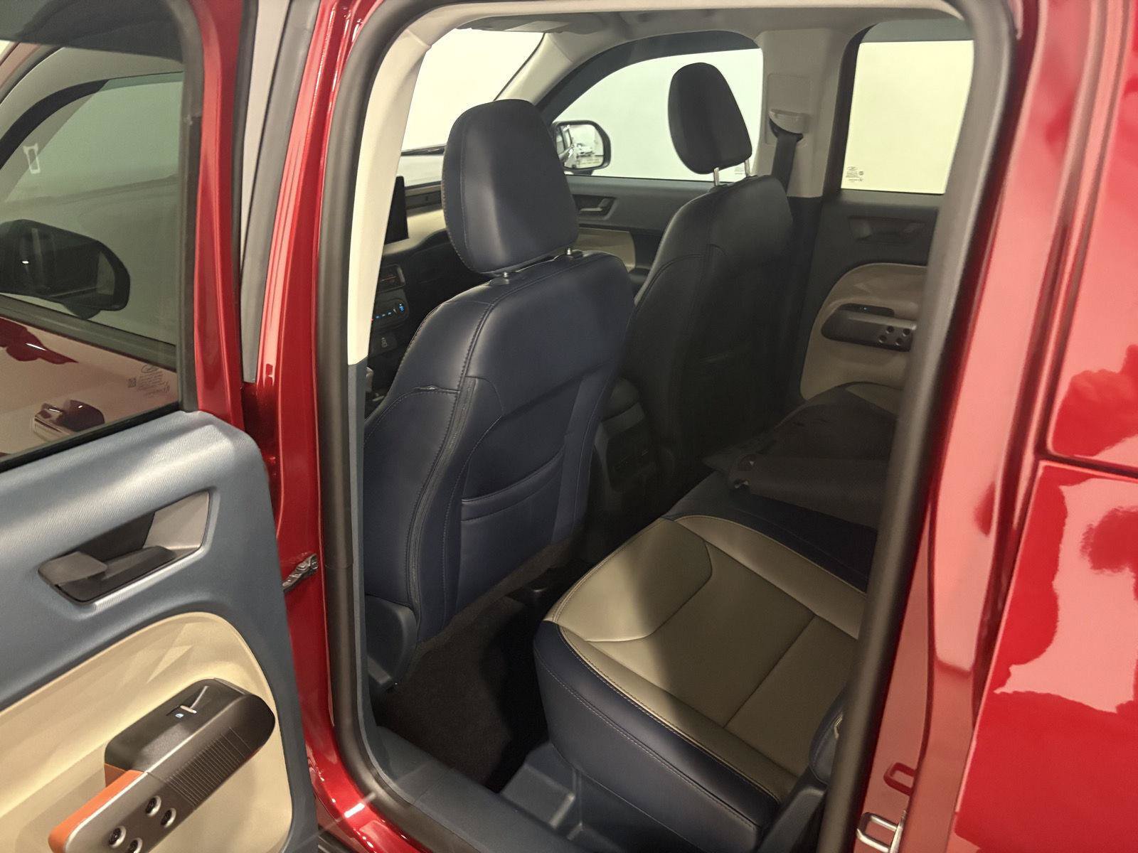 Used 2026 Ford Maverick Lariat AWD/4WD image 25