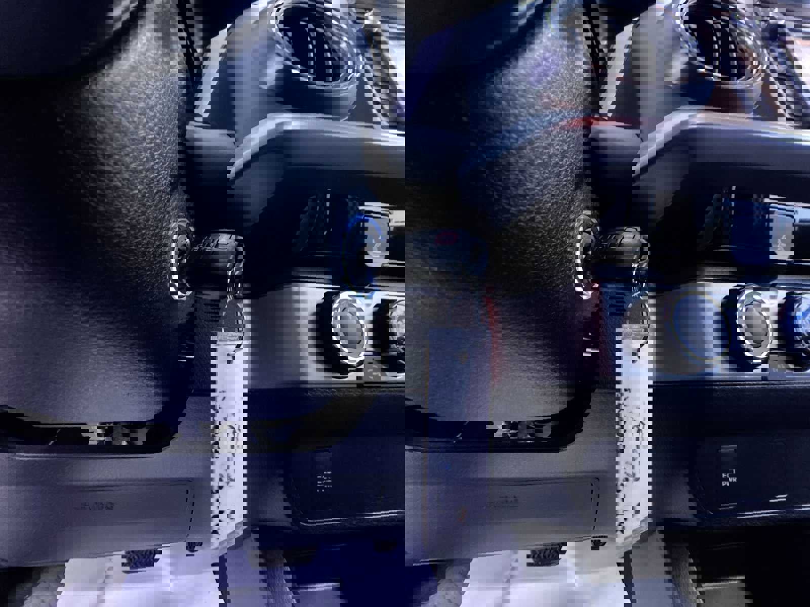 Used 2016 Toyota Tacoma SR5 image 16