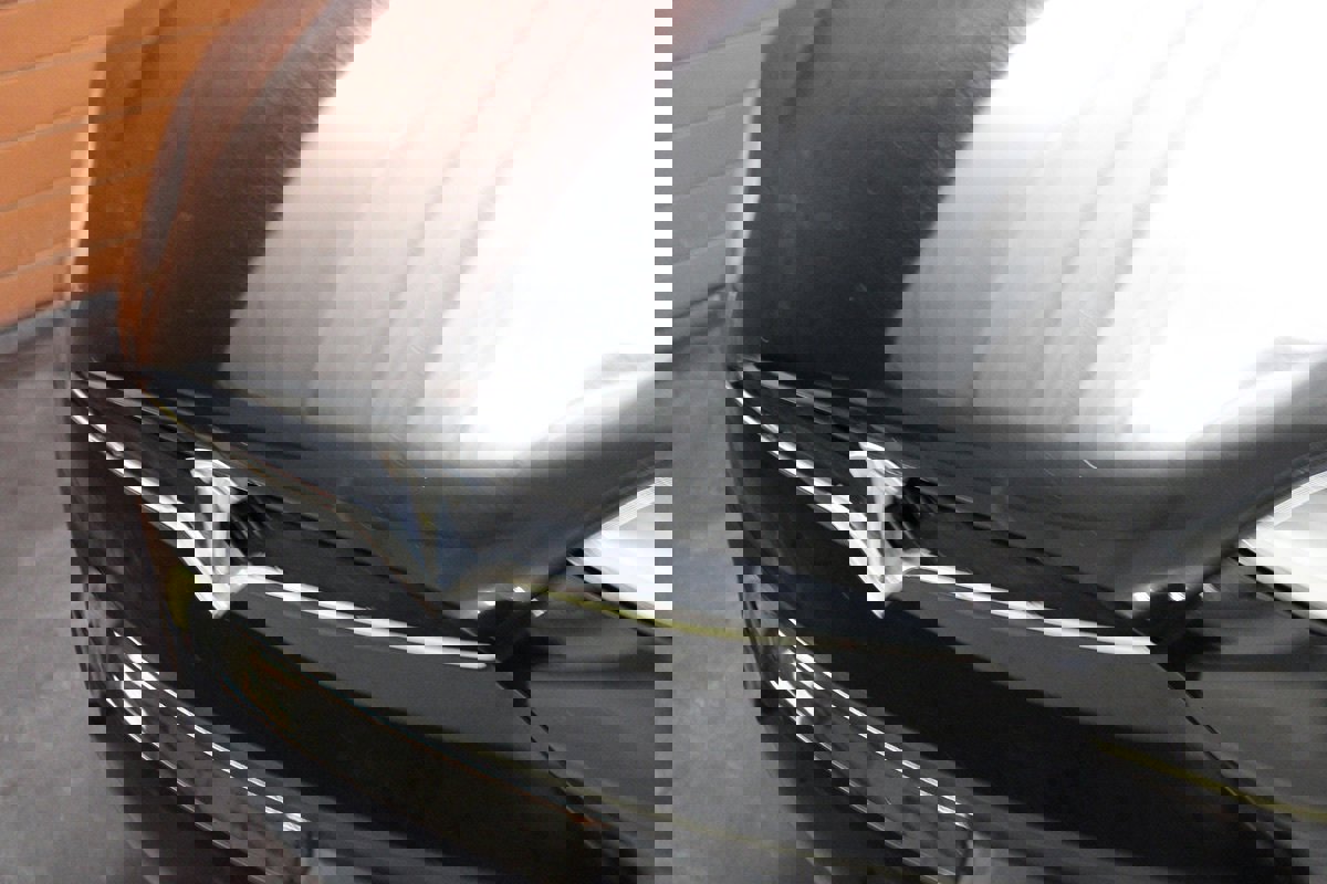 Used 2020 Tesla Model X image 3