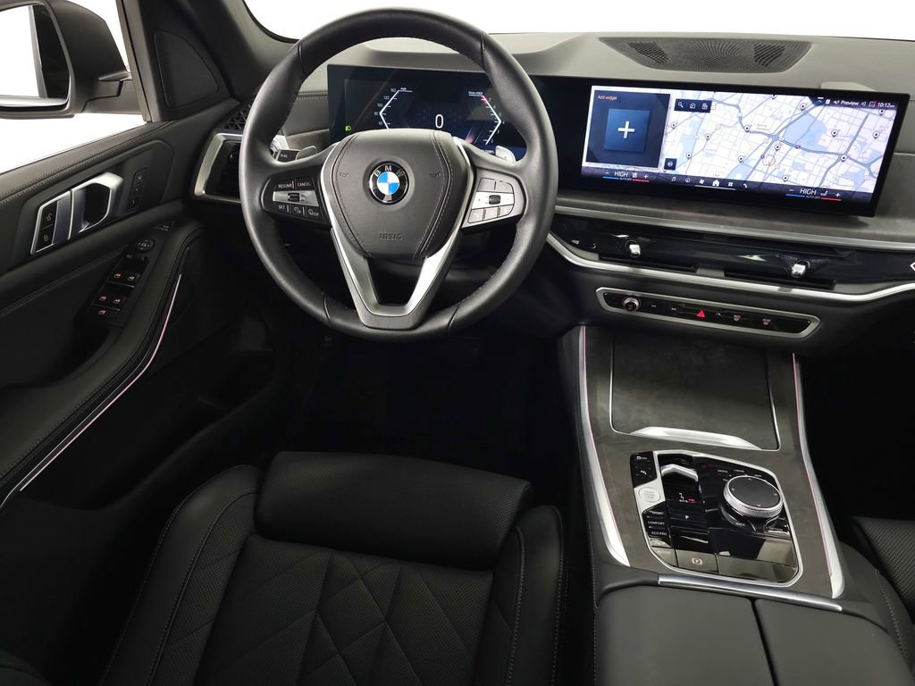 Used 2025 BMW X5 xDrive40i w/ Parking Assistance Package AWD/4WD image 19