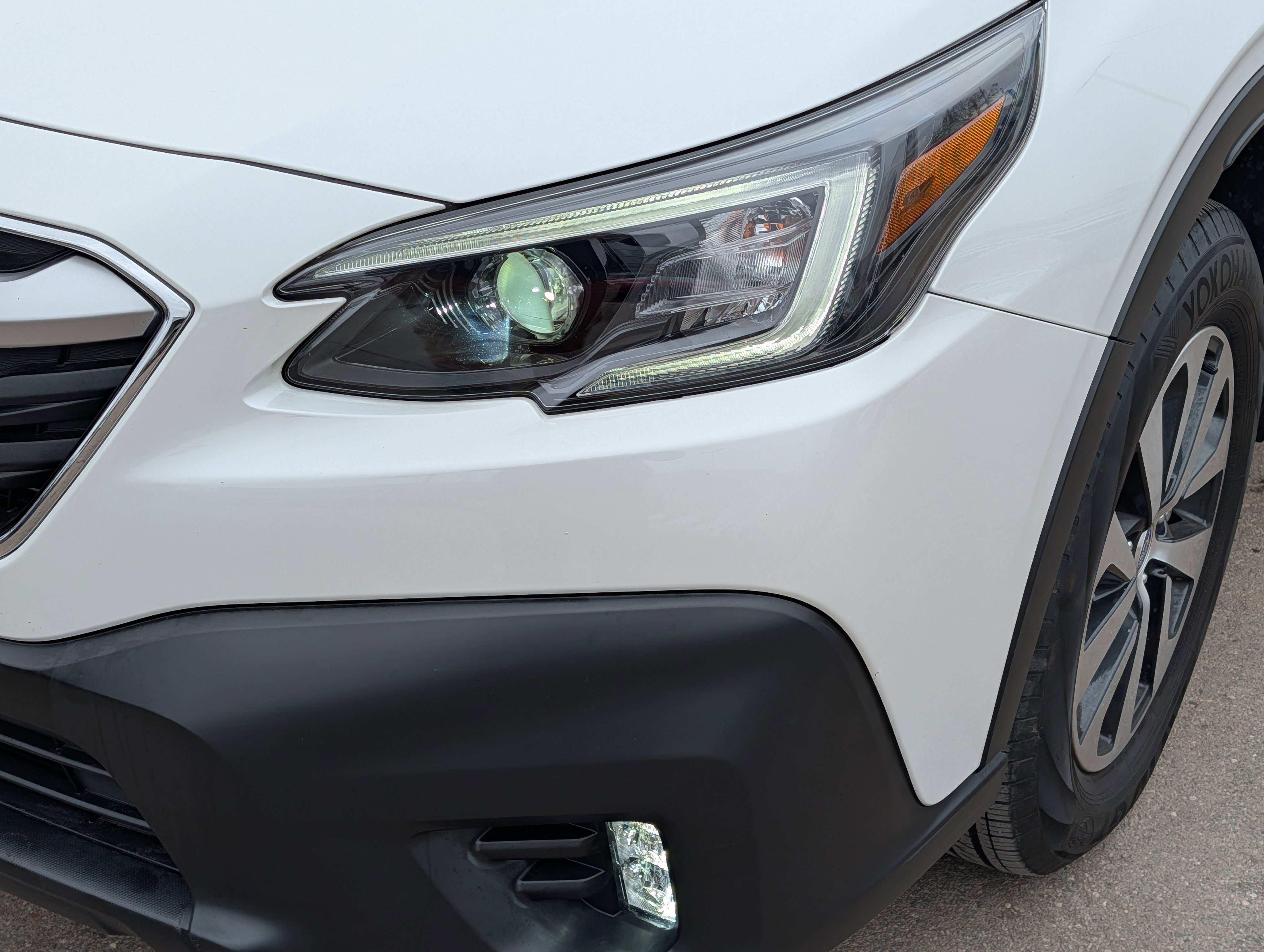 Used 2022 Subaru Outback Premium image 16