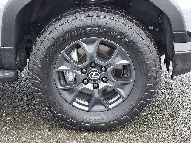 Used 2025 Lexus GX 550 image 24