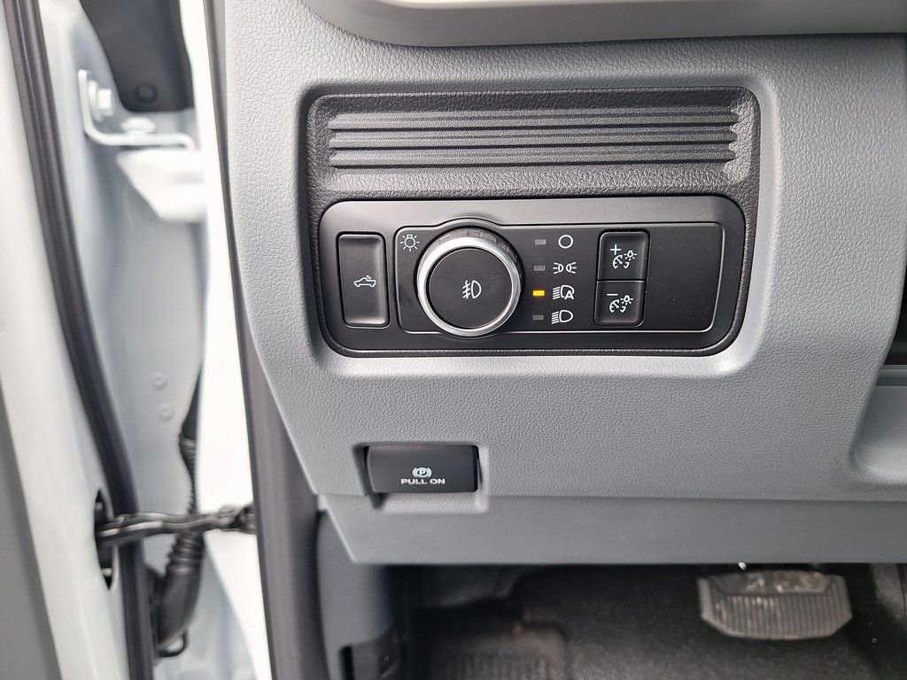 New 2026 Ford F250 XL w/ XL Chrome Package image 6