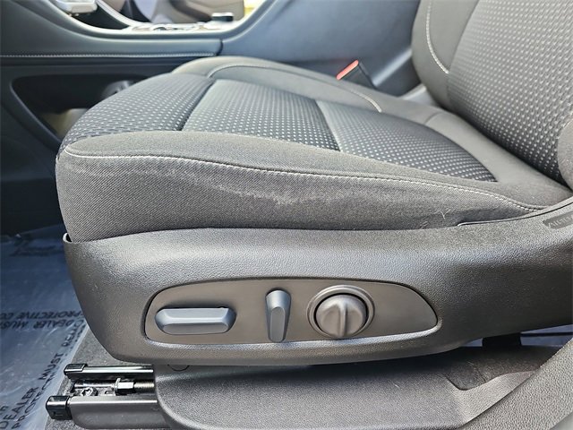 Certified 2023 GMC Acadia SLE w/ Driver Convenience Package image 29