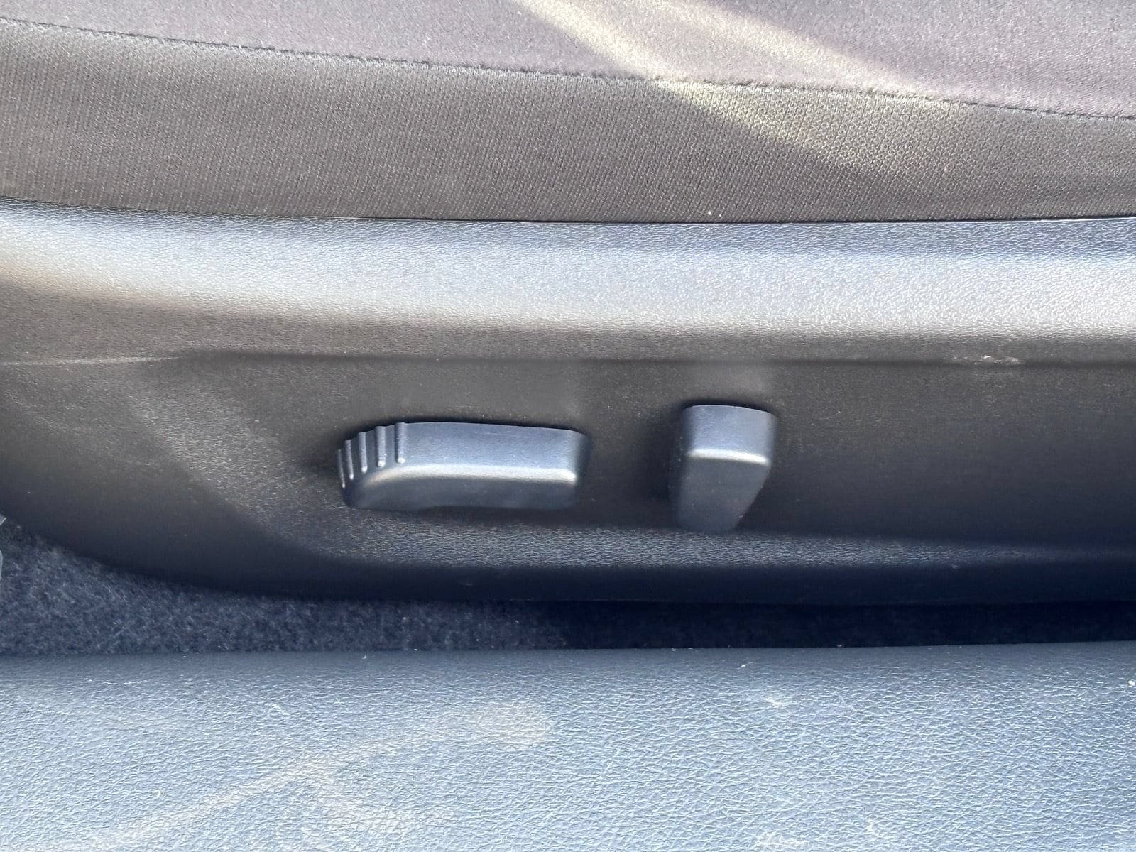 Used 2025 Nissan Altima 2.5 SV FWD image 19
