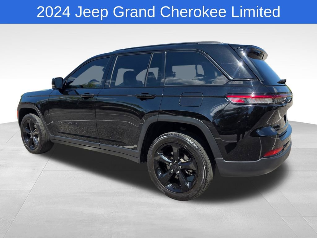 Used 2024 Jeep Grand Cherokee Limited w/ Black Appearance Package AWD/4WD image 5