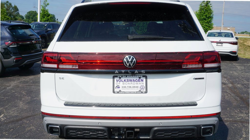New 2025 Volkswagen Atlas Peak Edition SE image 5