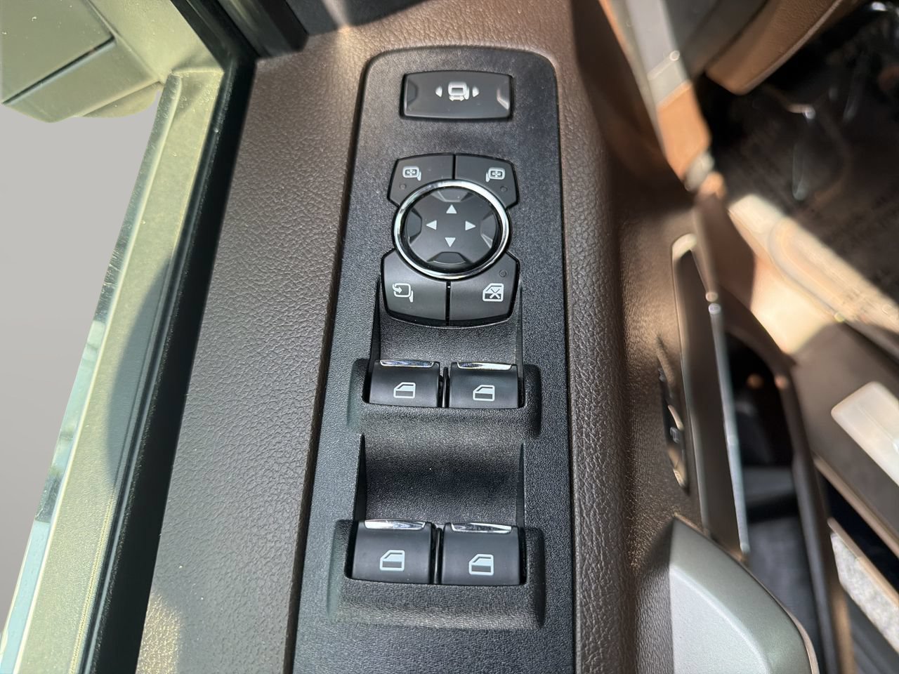 Used 2022 Ford F450 King Ranch w/ King Ranch Ultimate Package AWD/4WD image 17