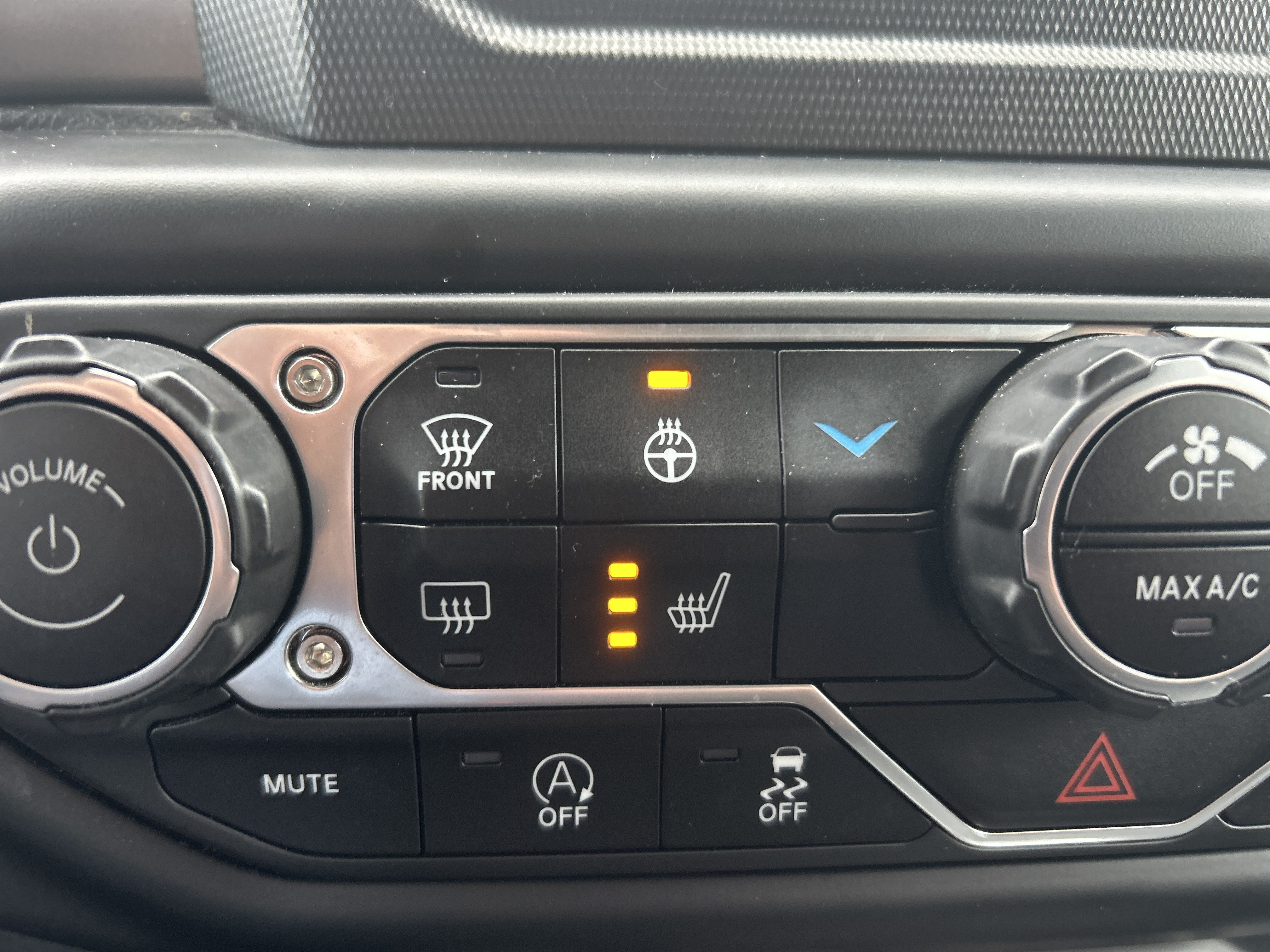 Used 2022 Jeep Gladiator Sport AWD/4WD image 29