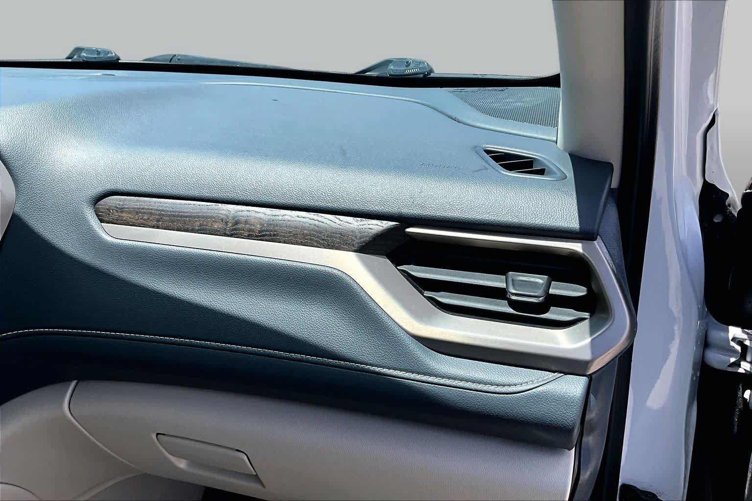 Certified 2023 GMC Acadia Denali FWD image 36