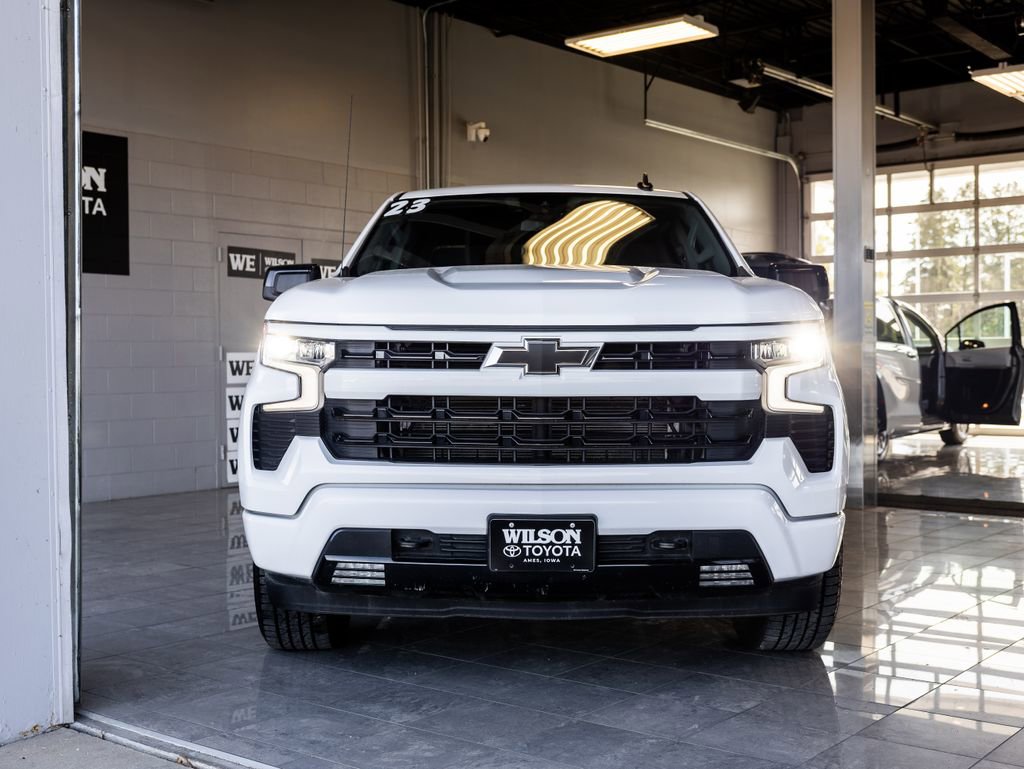 Used 2023 Chevrolet Silverado 1500 RST image 3